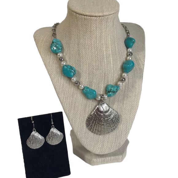 Clam Shell Princess Necklace Turquoise with Clam Dangle Drop Earrings - Picture 1 of 8